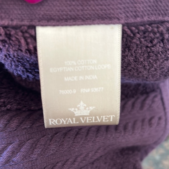 Large Royal Velvet Bath Towels-Eggplant/Rich Purple - Picture 5 of 7